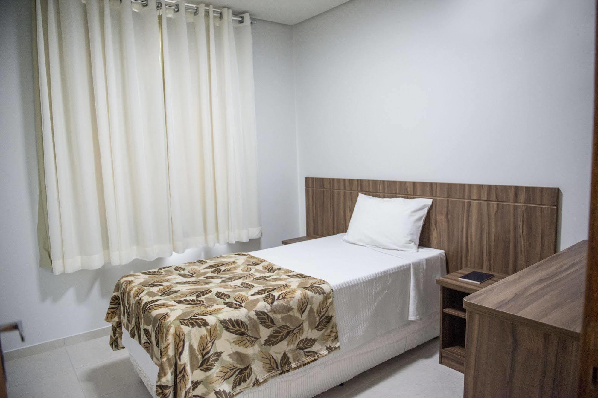 Manhattan Apart Hotel Caratinga エクステリア 写真